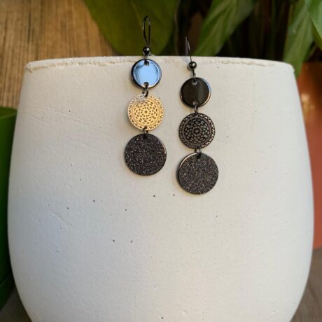 Three Layered Disc Dangle Earrings